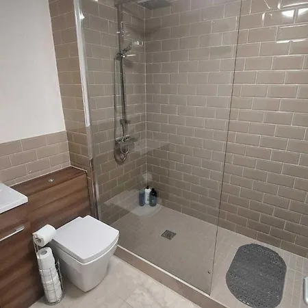 Newly Refurbed 2bd Trinity College & Temple Bar * 都柏林