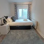 Newly Refurbed 2bd Trinity College & Temple Bar 더블린